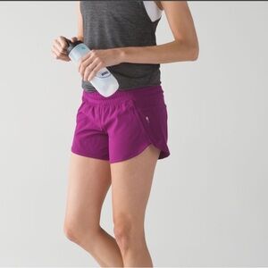 Lululemon Tracker Short IV in Deep Fuschia sz 4